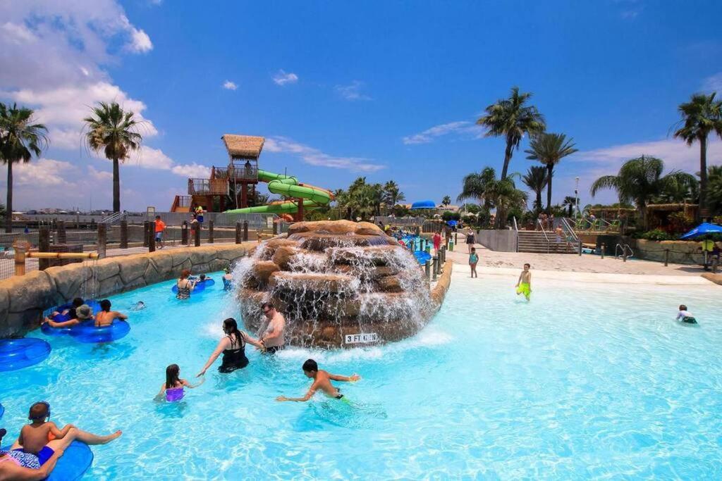 The Q Loft Galveston Villa Екстериор снимка