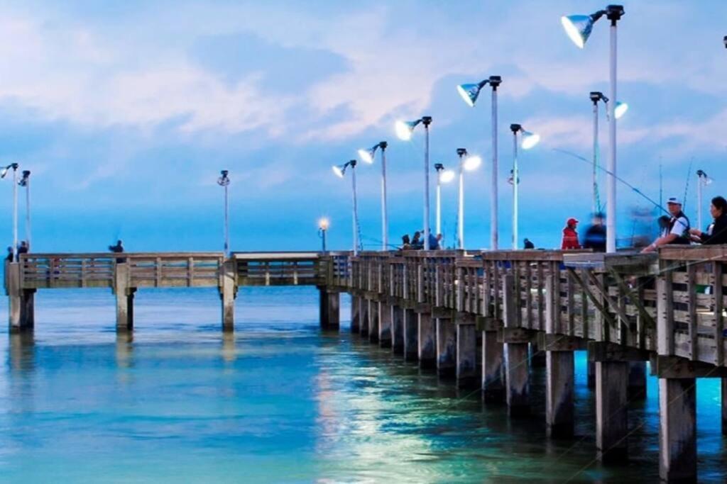 The Q Loft Galveston Villa Екстериор снимка